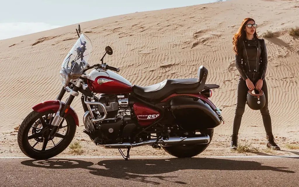 Royal Enfield Super Meteor photo 4