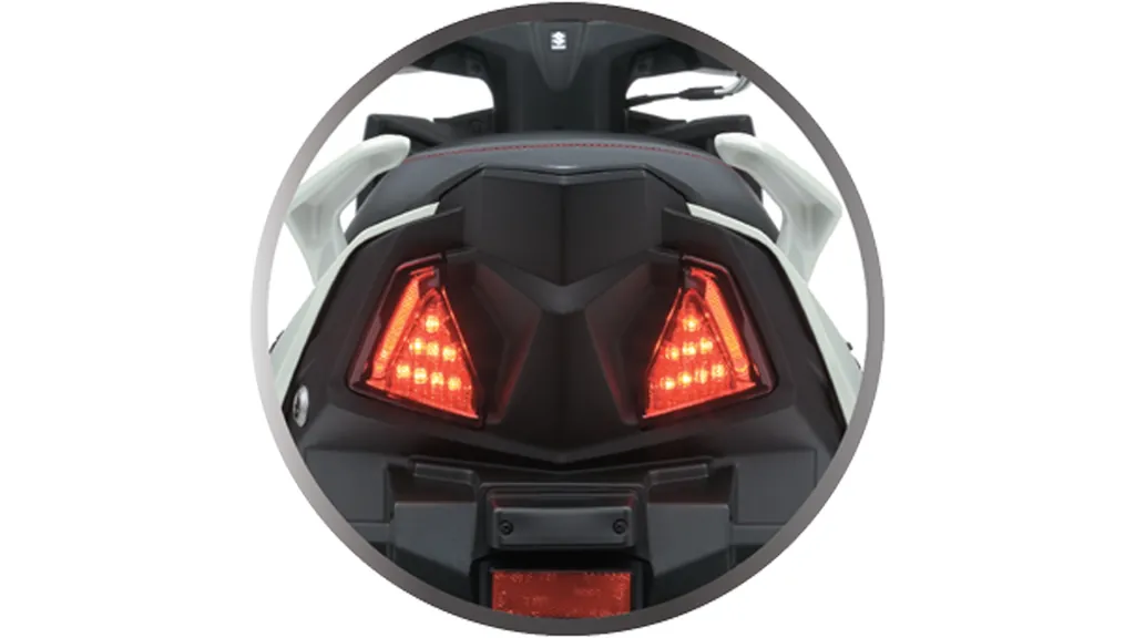 Suzuki Avenis photo 8