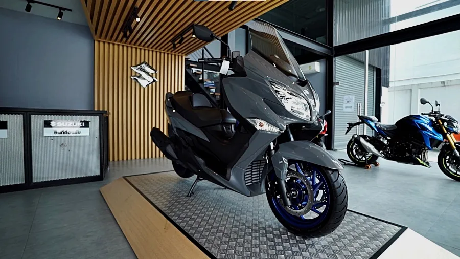 Suzuki Burgman photo 4