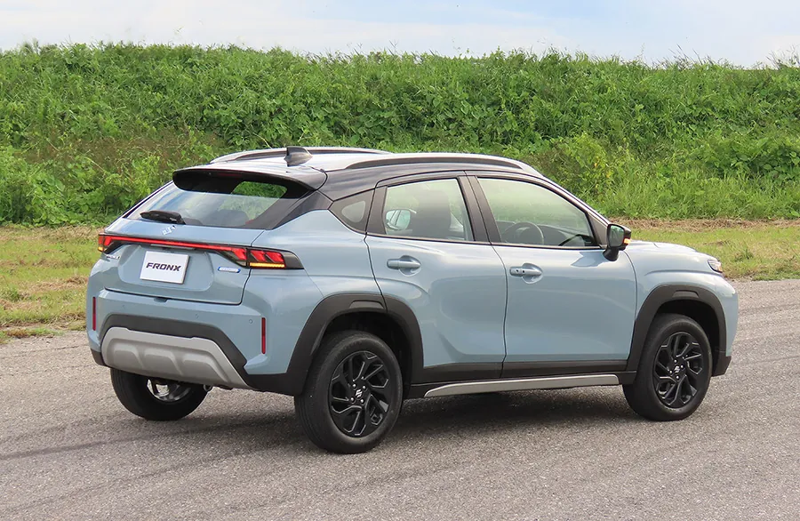 Suzuki Fronx photo 3