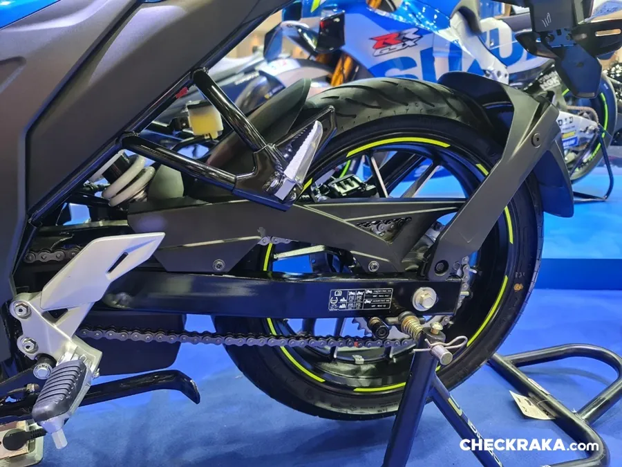 Suzuki Gixxer photo 8