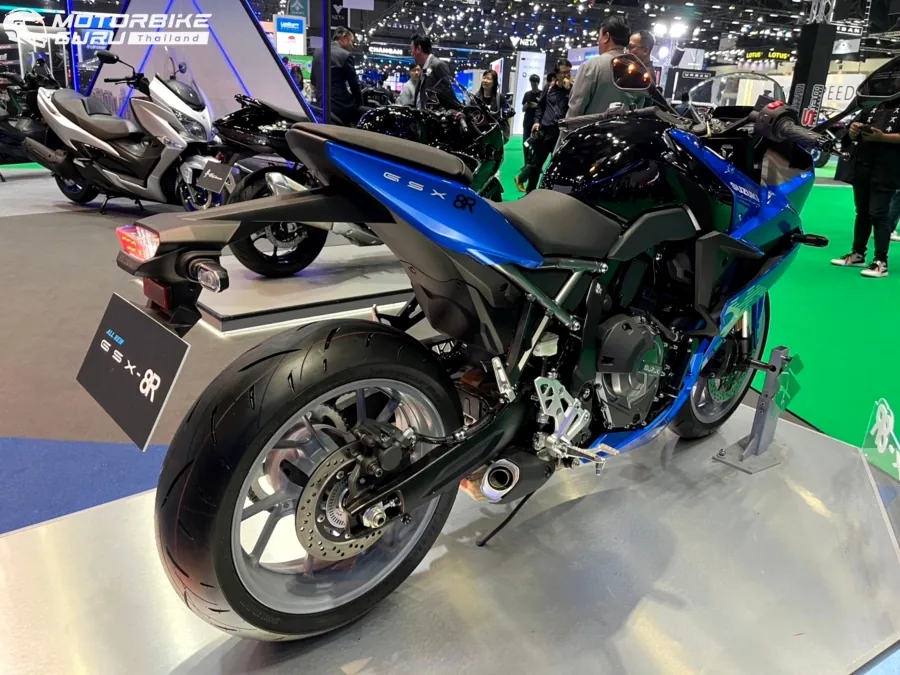 Suzuki Gsx photo 7