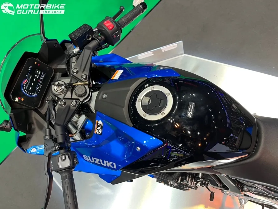 Suzuki Gsx photo 6