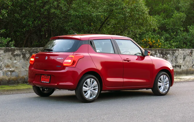 Suzuki Swift photo 5