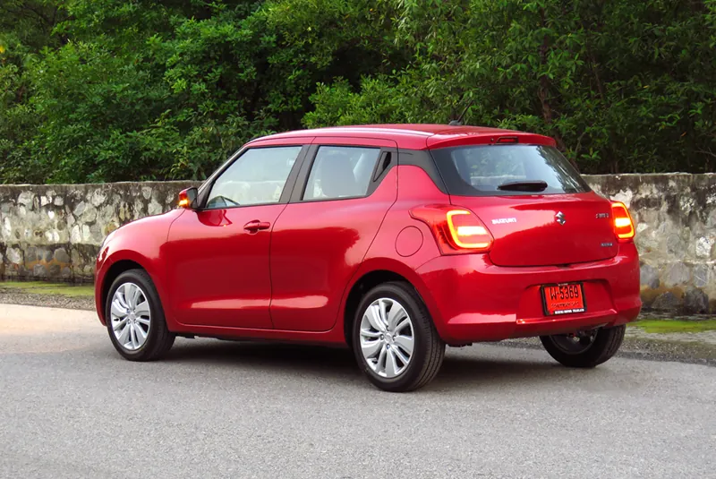 Suzuki Swift photo 7