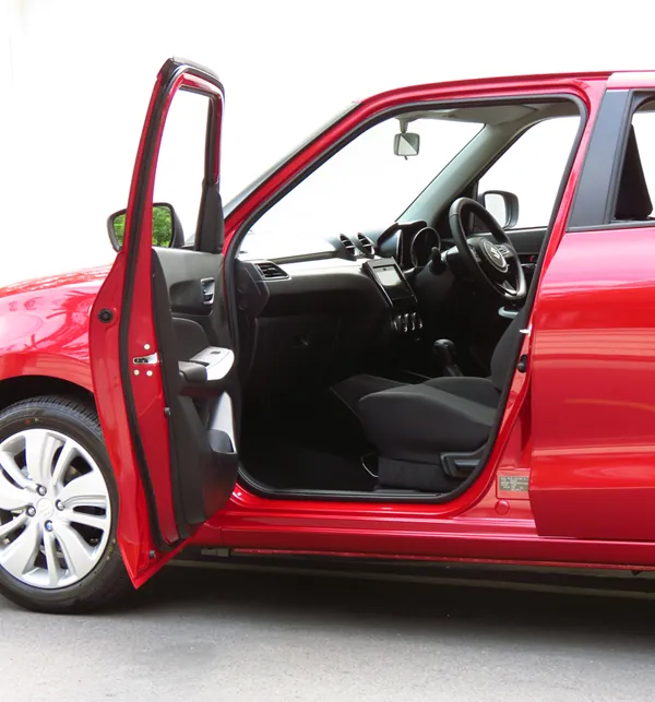 Suzuki Swift photo 9