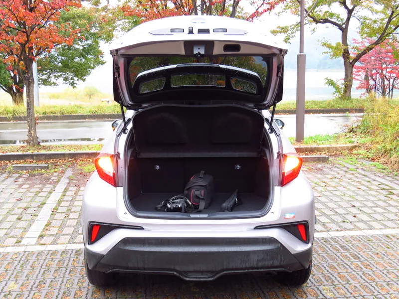 Toyota C-HR 1 photo 2