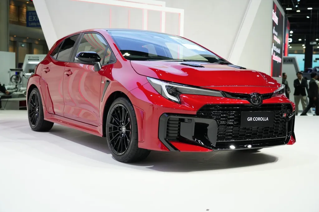 Toyota GR Corolla photo 2