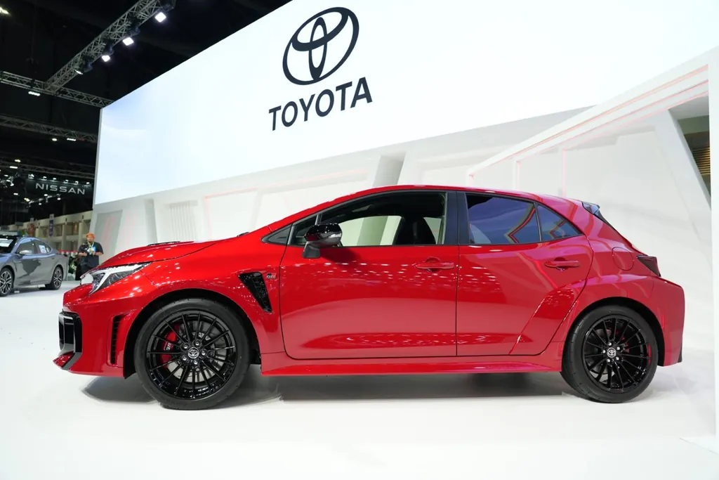 Toyota GR Corolla photo 3