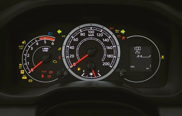 Toyota Hiace photo 4