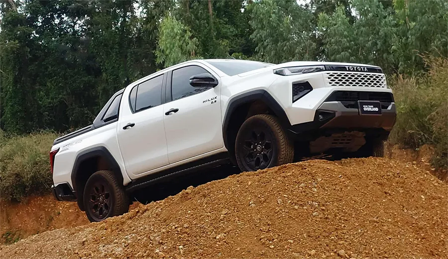 Toyota Hilux Travo photo 12