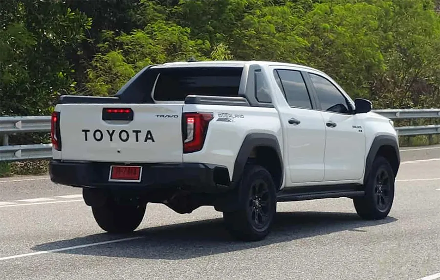 Toyota Hilux Travo photo 6