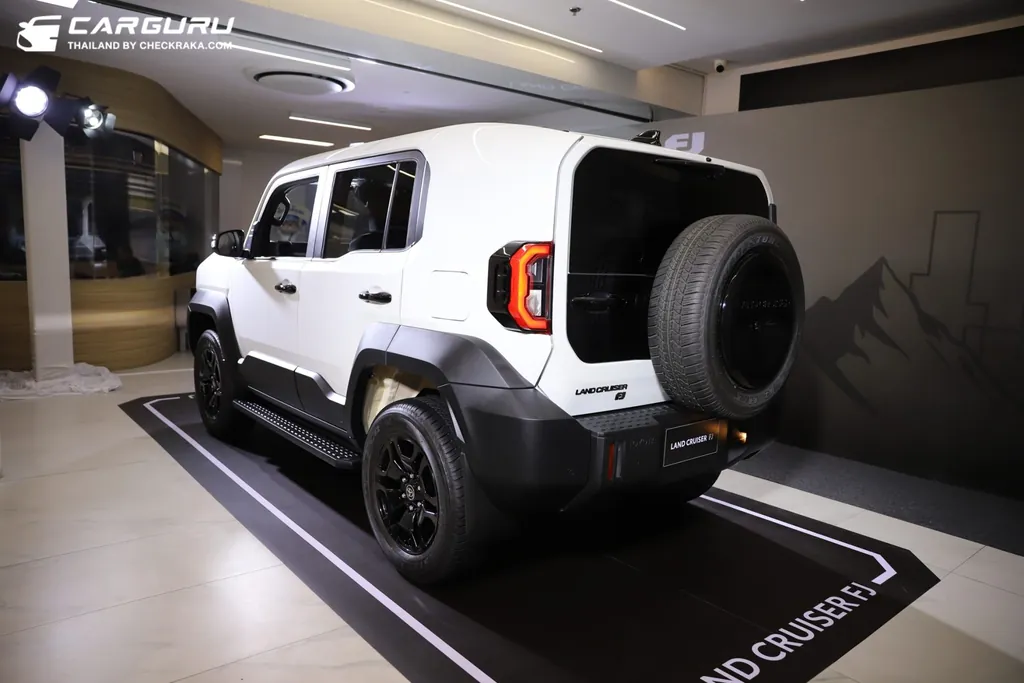 Toyota Land Cruiser photo 3