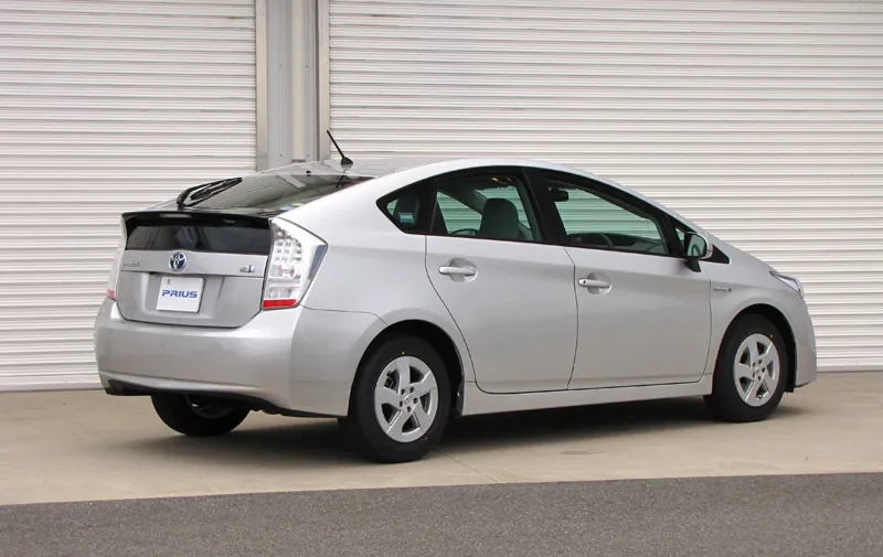 Toyota Prius photo 10