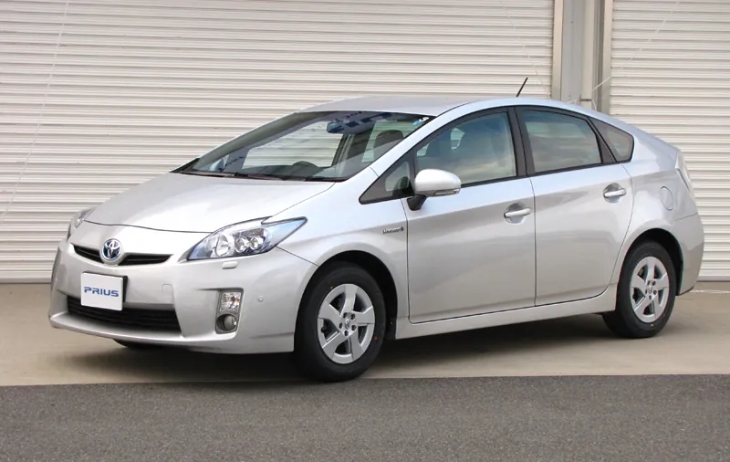 Toyota Prius photo 9