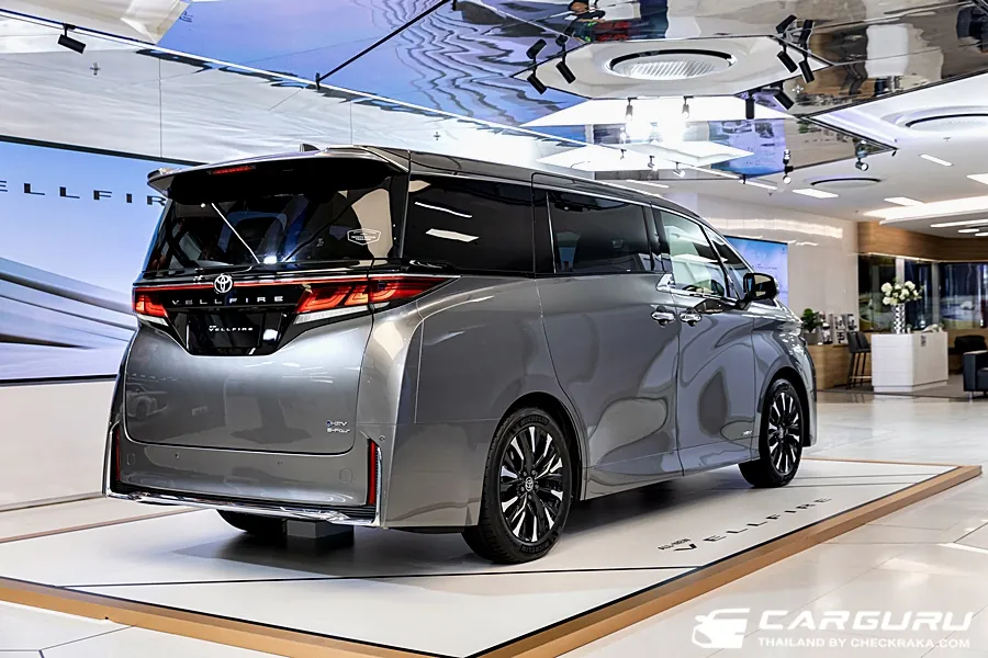 Toyota Vellfire photo 5