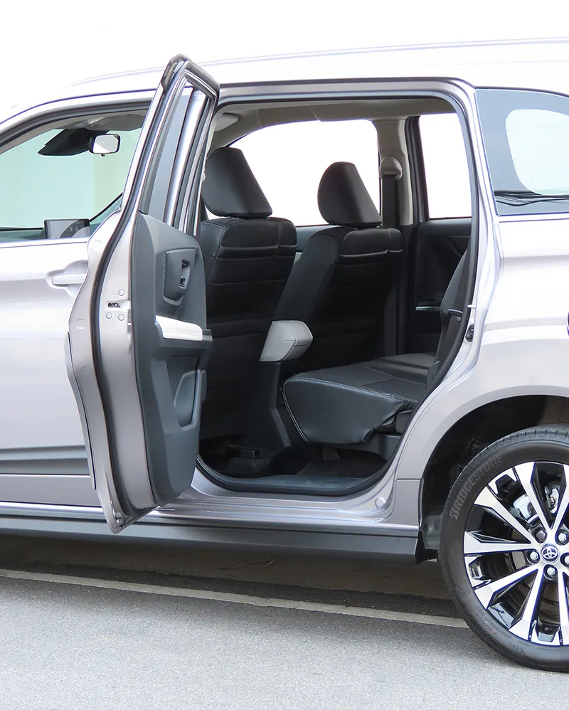 Toyota Veloz photo 9