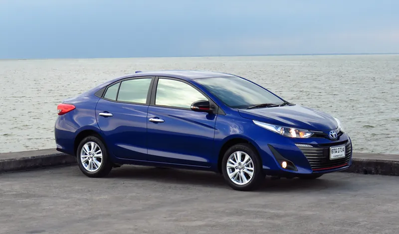 Toyota Yaris Ativ photo 3