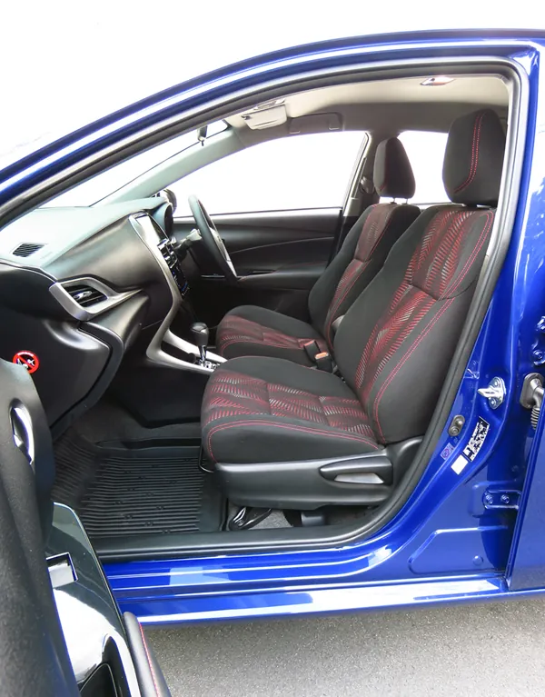 Toyota Yaris Ativ photo 9