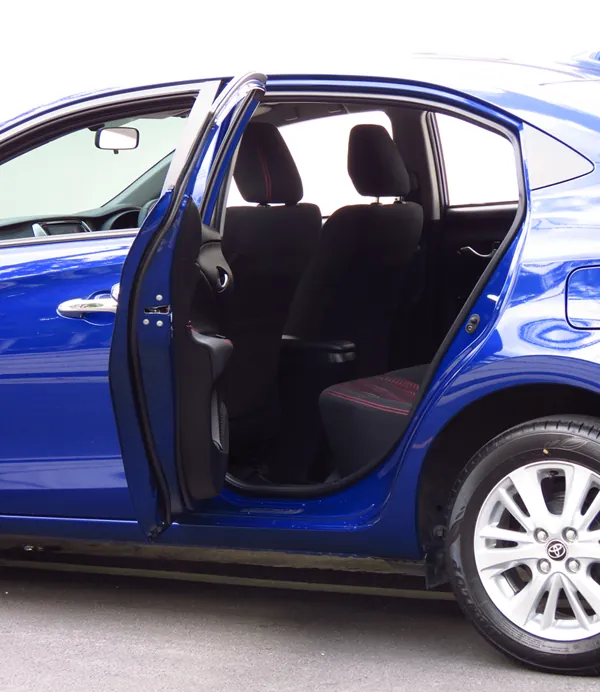Toyota Yaris Ativ photo 10