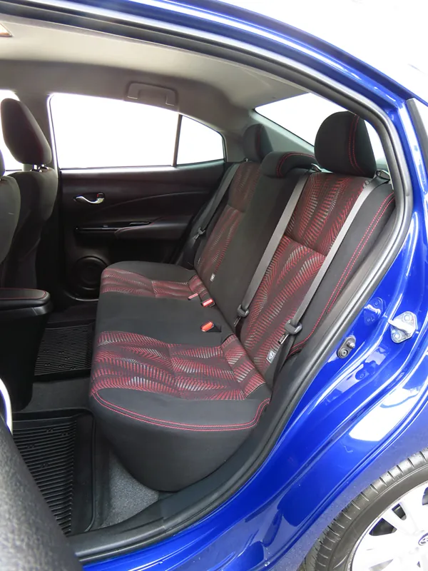 Toyota Yaris Ativ photo 11