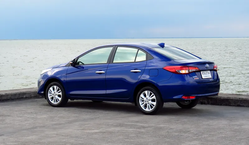 Toyota Yaris Ativ photo 4
