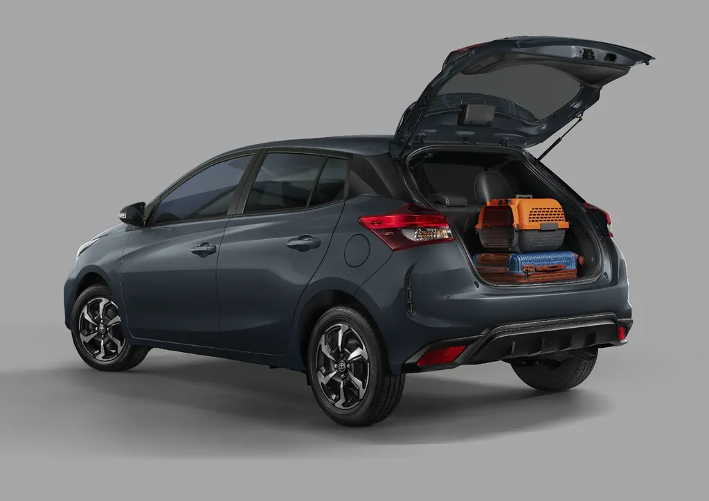 Toyota Yaris photo 4