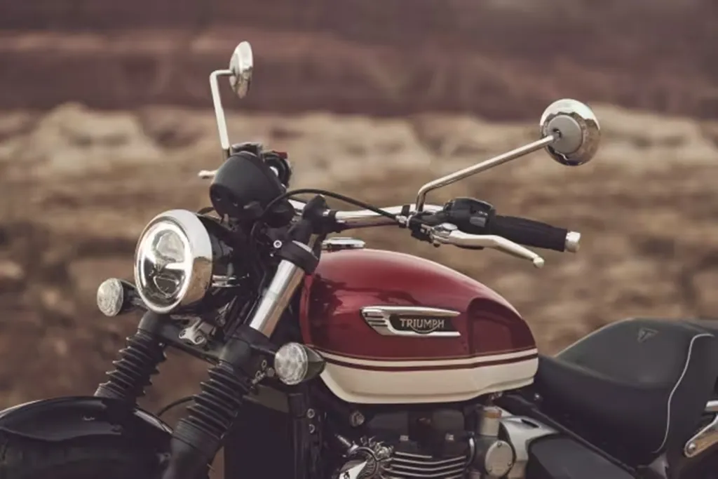 Triumph Bonneville photo 6