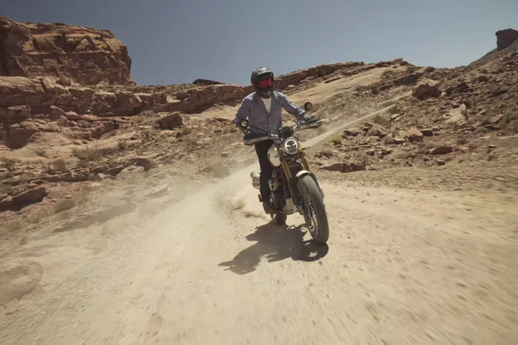 Triumph Scrambler photo 3
