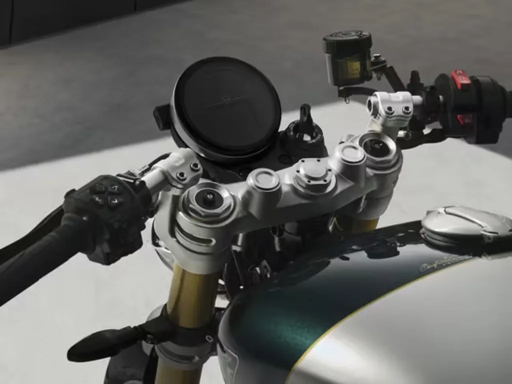 Triumph Speed photo 3