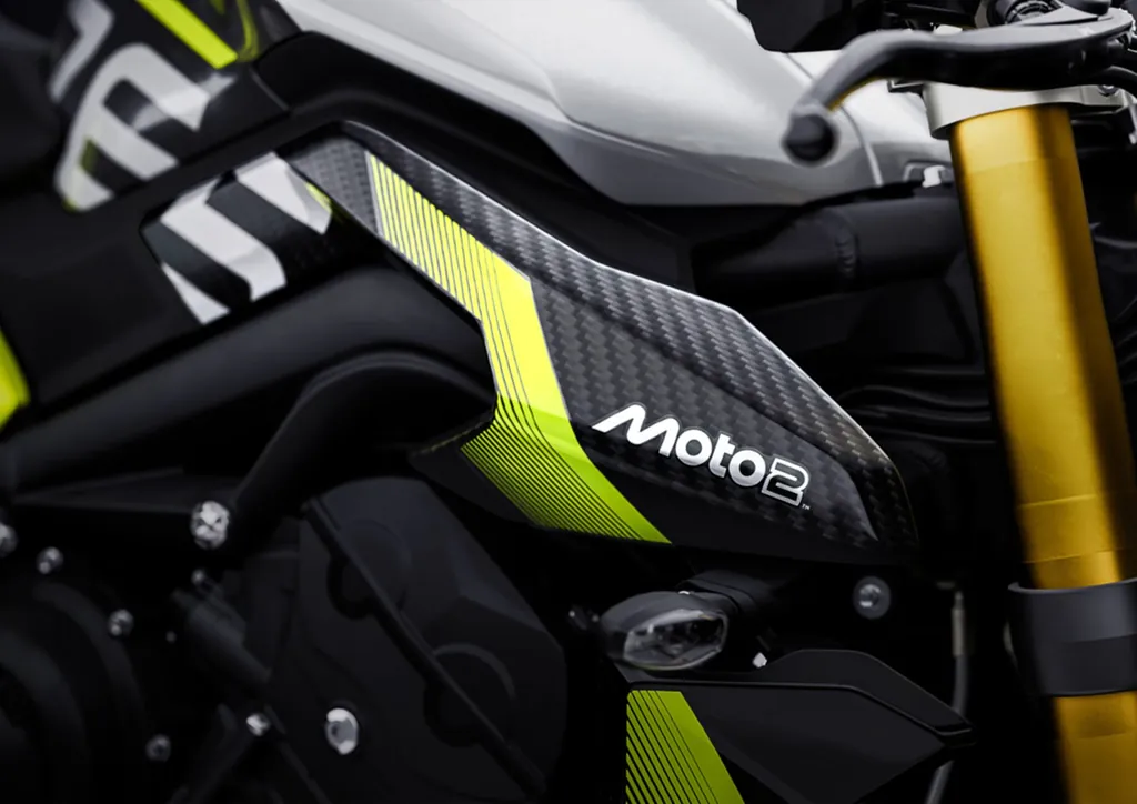 Triumph Street Triple photo 6