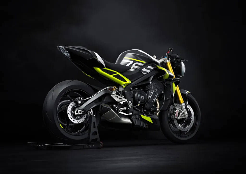 Triumph Street Triple photo 2