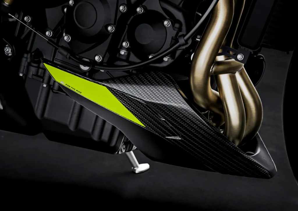 Triumph Street Triple photo 7