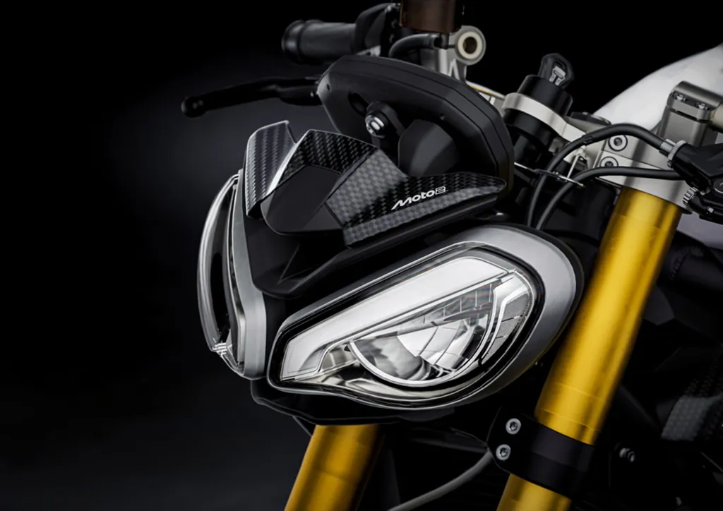 Triumph Street Triple photo 3
