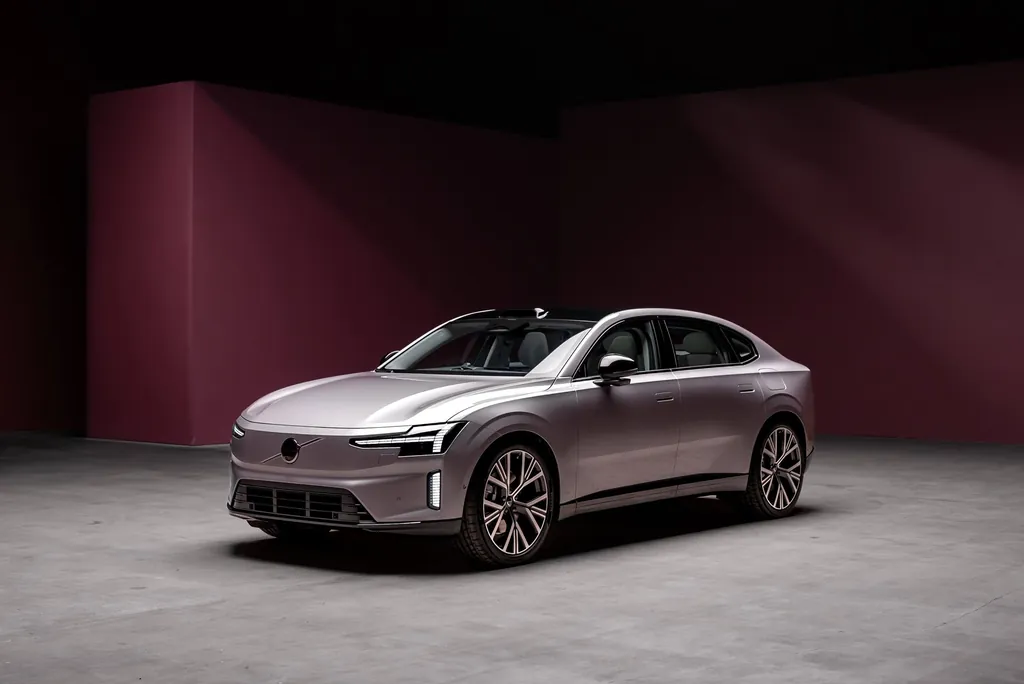 Volvo ES90 photo 5