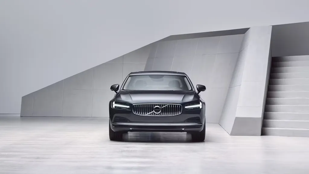 Volvo S90 photo 4