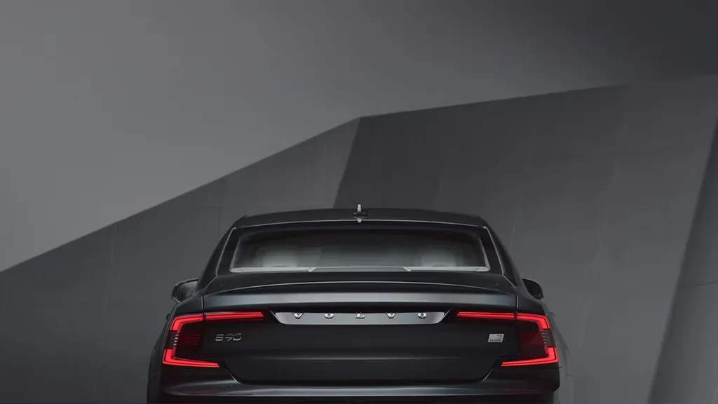 Volvo S90 photo 6