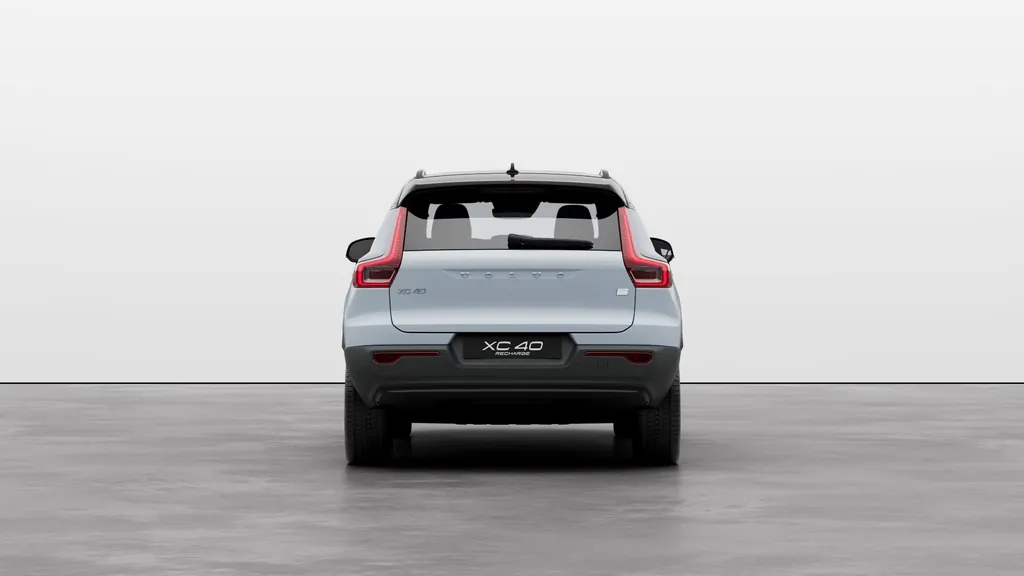 Volvo XC40 photo 3