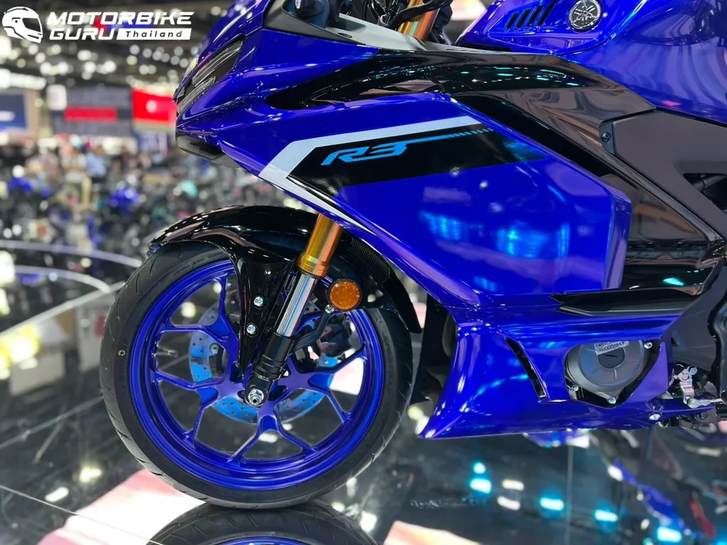 Yamaha R3 photo 4