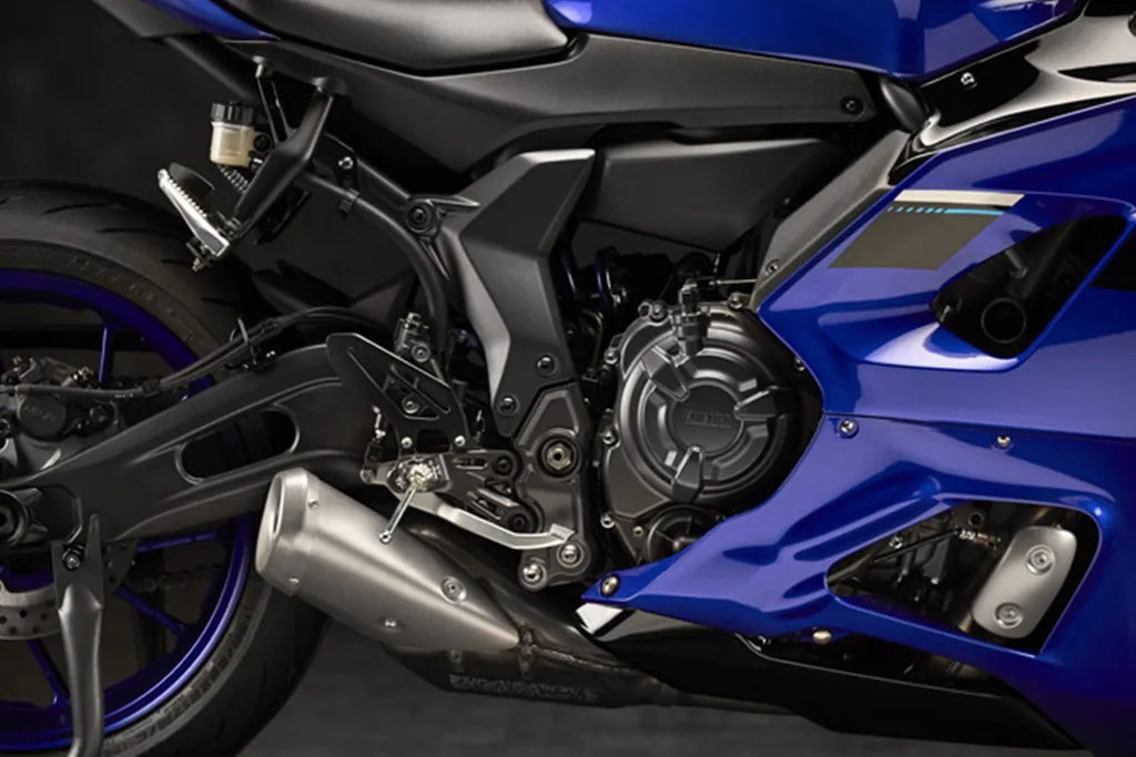 Yamaha R7 photo 5