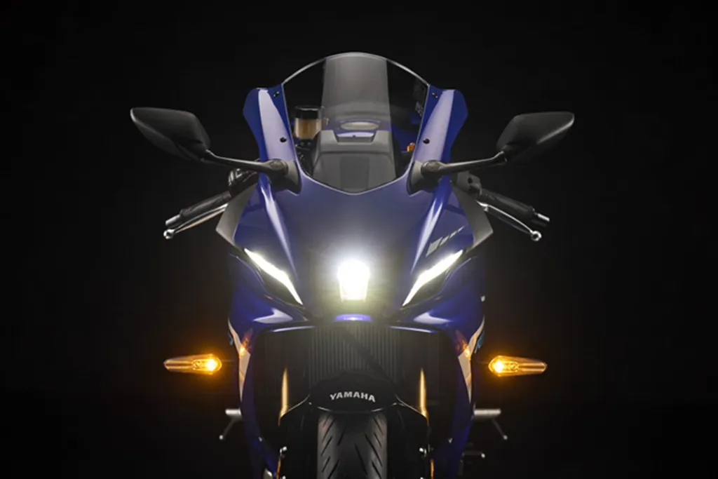 Yamaha R7 photo 3