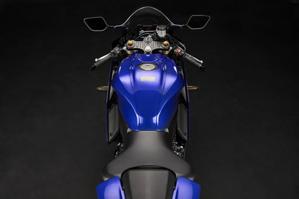 Yamaha R7 photo 4