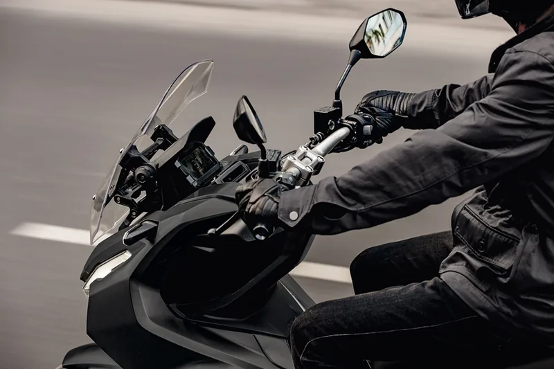 Honda Adv150 ราคาและรีวิว