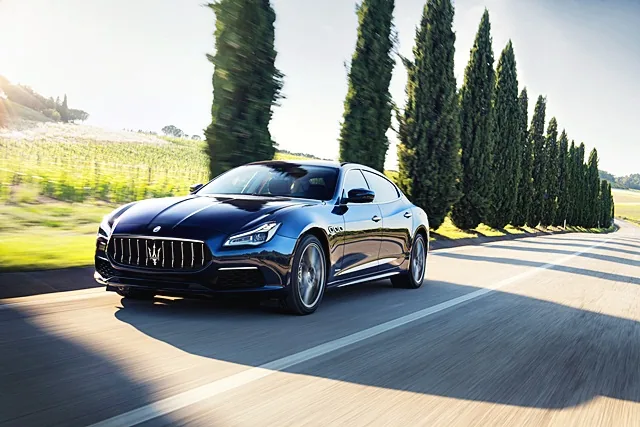 Maserati Quattroporte ราคาและรีวิว