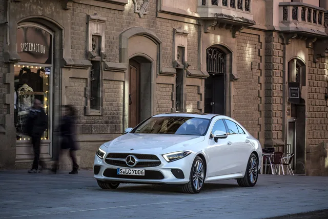 Mercedes-Benz Cls Class ราคาและรีวิว