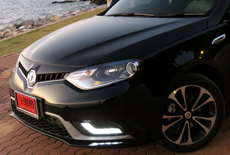 MG 6turbo Saloon ราคาและรีวิว