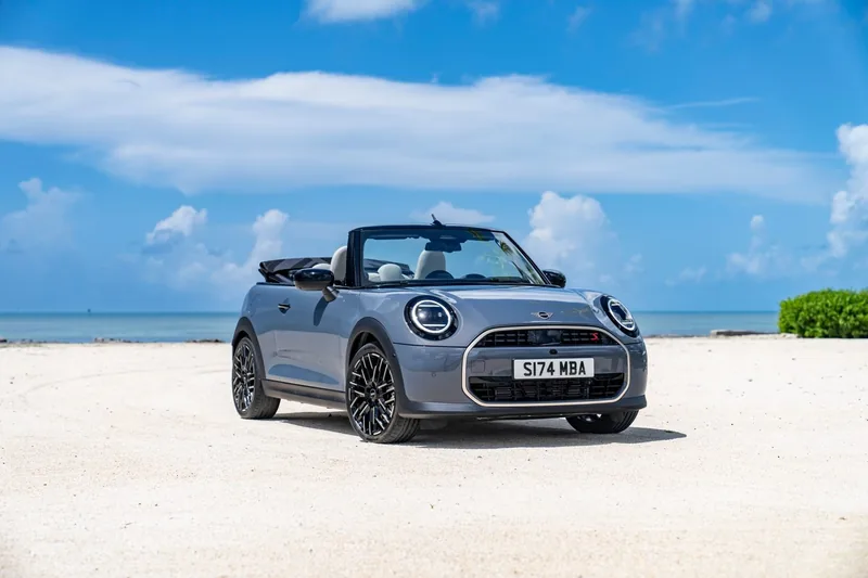 Mini Convertible ราคาและรีวิว