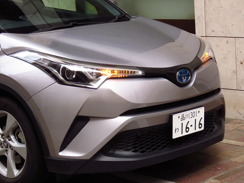 Toyota C-HR 1 ราคาและรีวิว