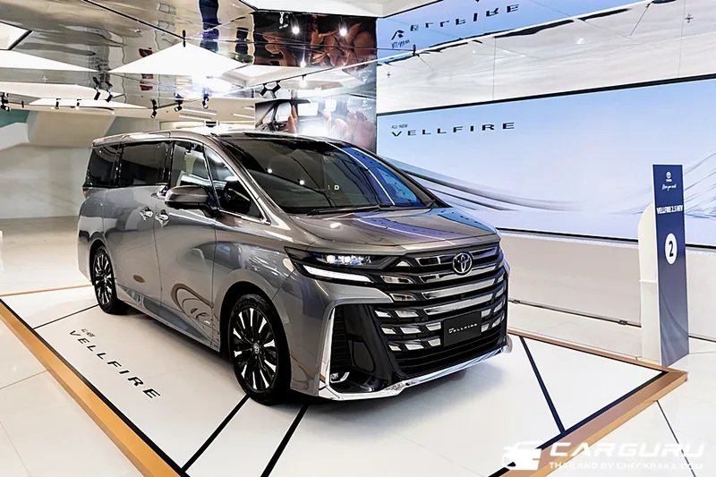 Toyota Vellfire ราคาและรีวิว