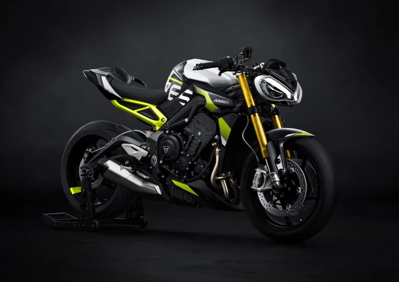 Triumph Street Triple ราคาและรีวิว